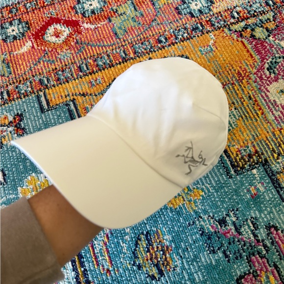 Arcteryx Like New Hat - Picture 6 of 10